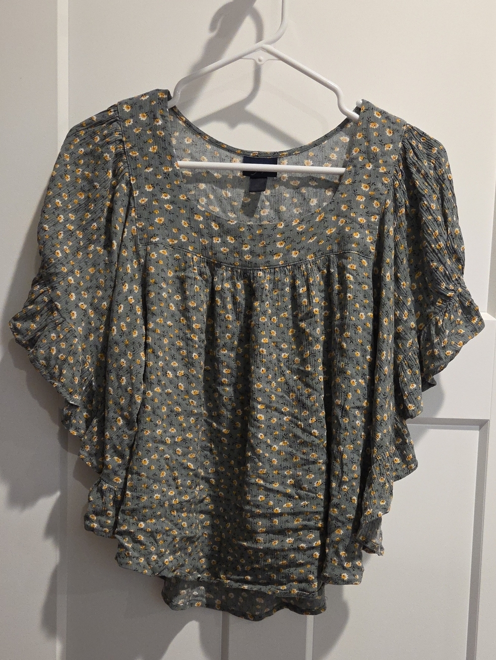 Daytrip Green Blue Floral Flutter Sleeve Blouse
